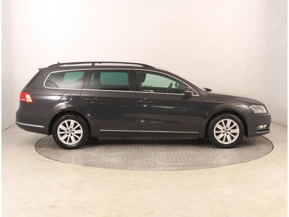 Volkswagen Passat 2.0 TDI, Serv.kniha, Xenony