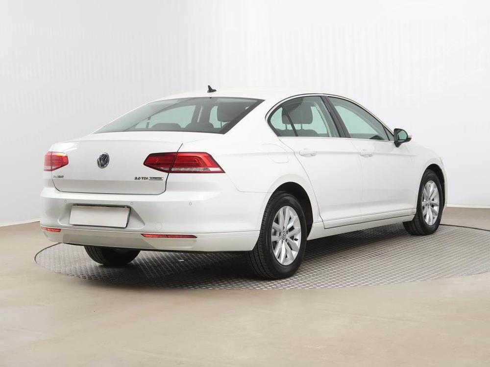 Volkswagen Passat 2.0 TDI, NOV CENA, Automat