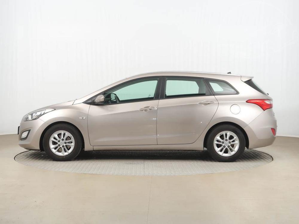 Hyundai i30 1.6 MPI, R,2.maj, Serv.kniha