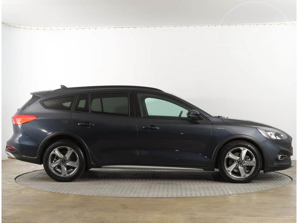 Ford Focus 1.5 EcoBoost, Active, Automat