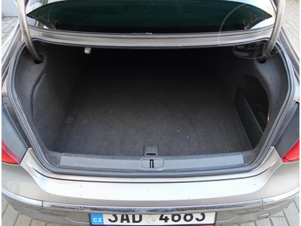 Volkswagen Passat 2.0 TDI, Automat, Navi, Xenony