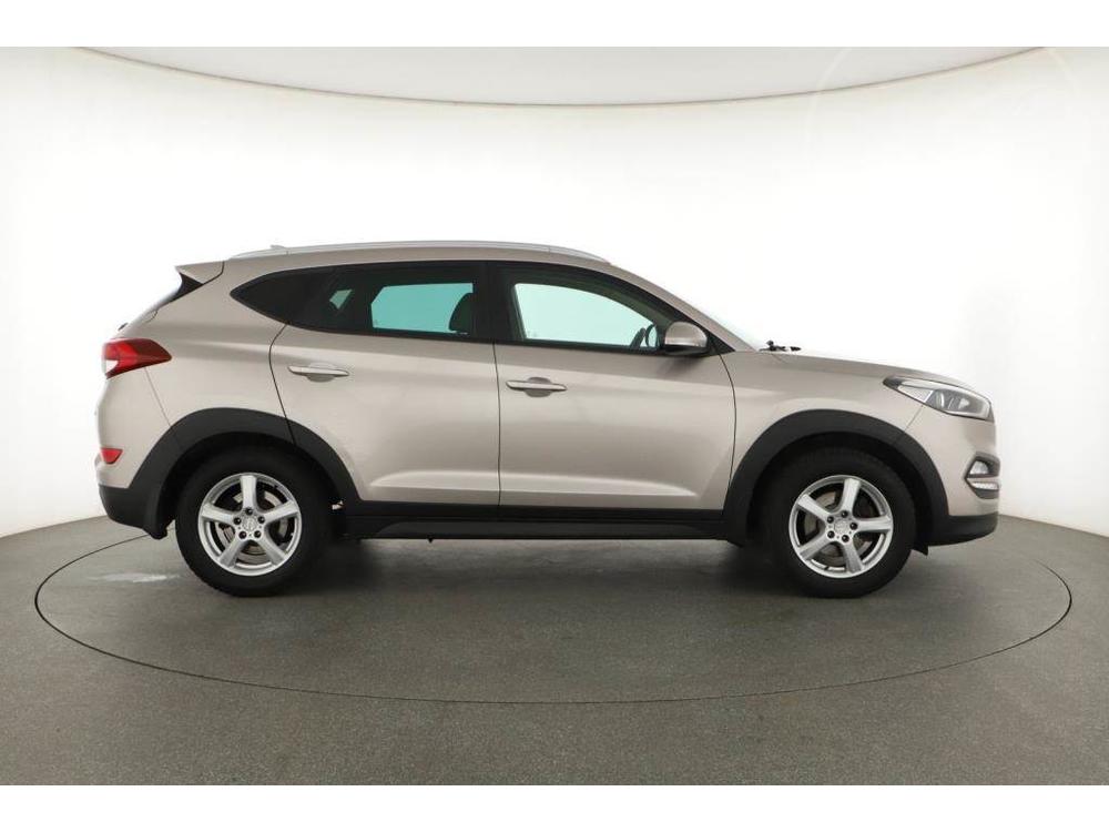 Hyundai Tucson 1.7 CRDi, Navi