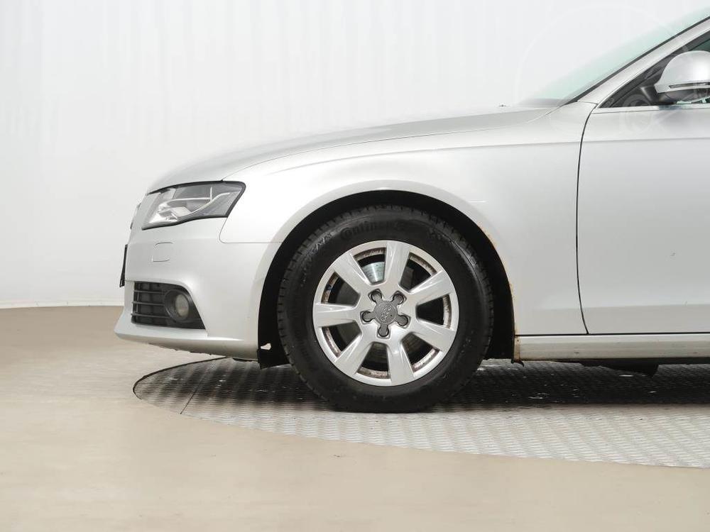 Audi A4 1.8 TFSI, Xenony