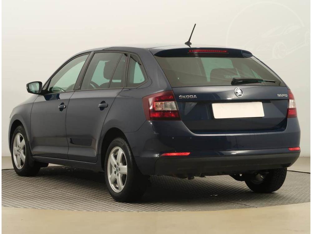 koda Rapid 1.0 TSI, Spaceback