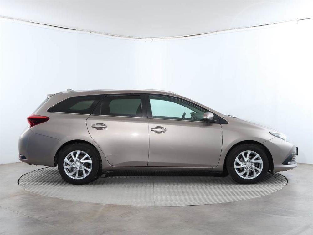 Toyota Auris 1.6 Valvematic, R,2.maj