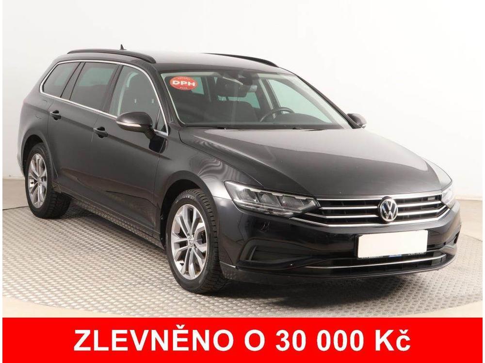 Volkswagen Passat 1.5 TSI, NOV CENA, R,1.maj