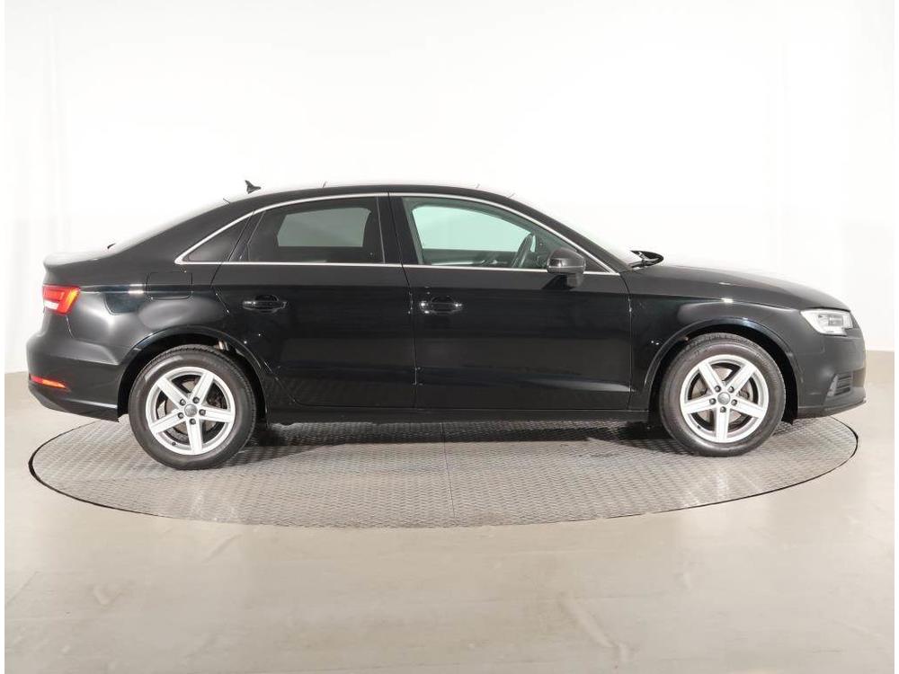 Audi A3 1.6 TDI, Ke, Navi