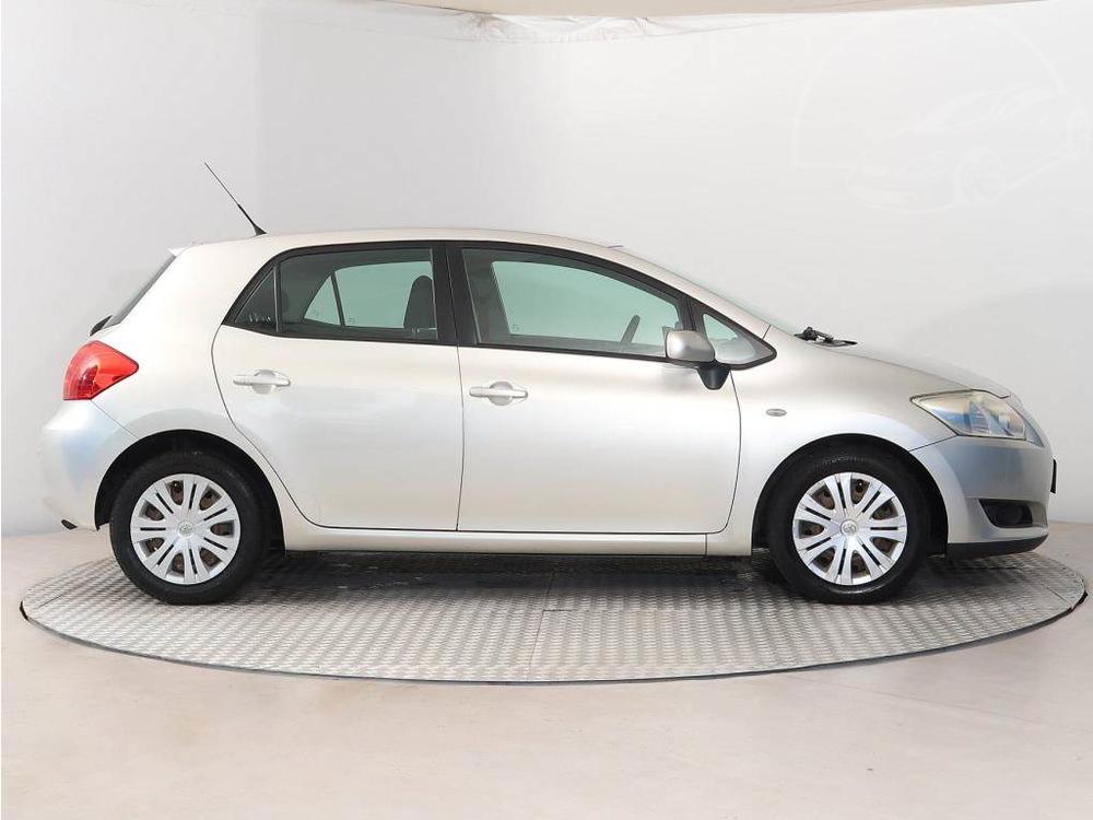 Toyota Auris 1.4 D-4D, Klima, El. okna