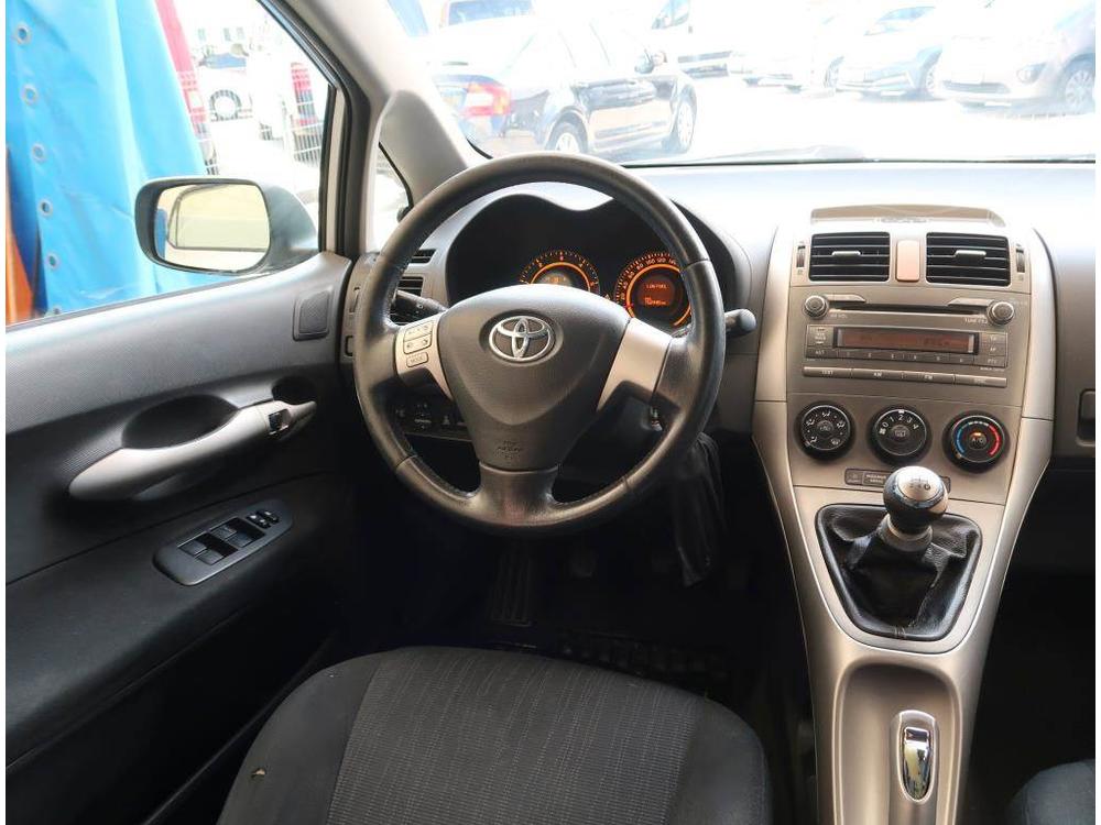 Toyota Auris 1.4 D-4D, Klima, El. okna