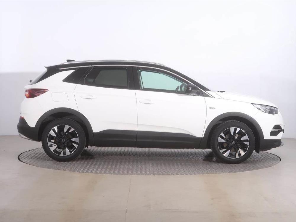 Opel Grandland X 1.2 Turbo, Automat, Serv.kniha