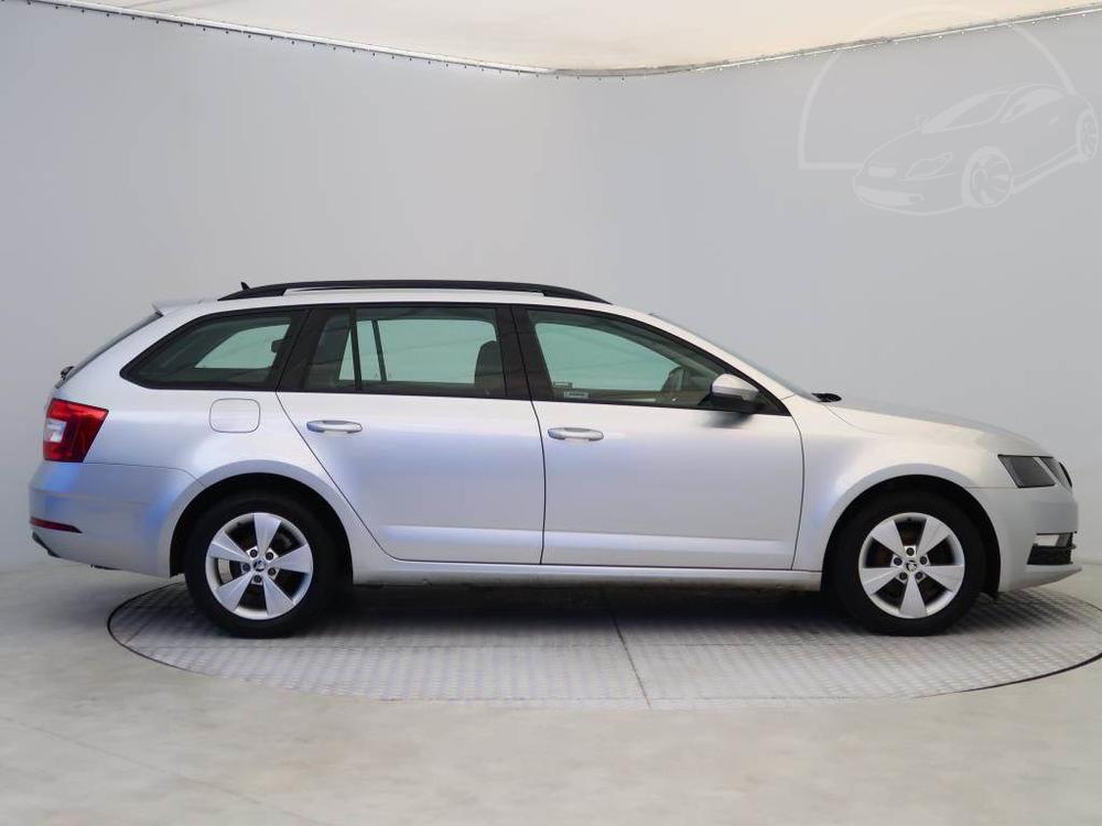 koda Octavia 1.6 TDI, Ambition, R,1.maj