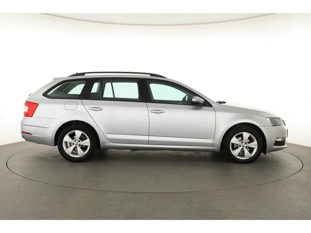 koda Octavia 1.6 TDI, Ambition, R,1.maj