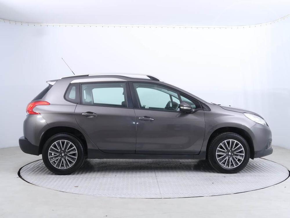 Peugeot 2008 1.2 PureTech, Active, R,1.maj