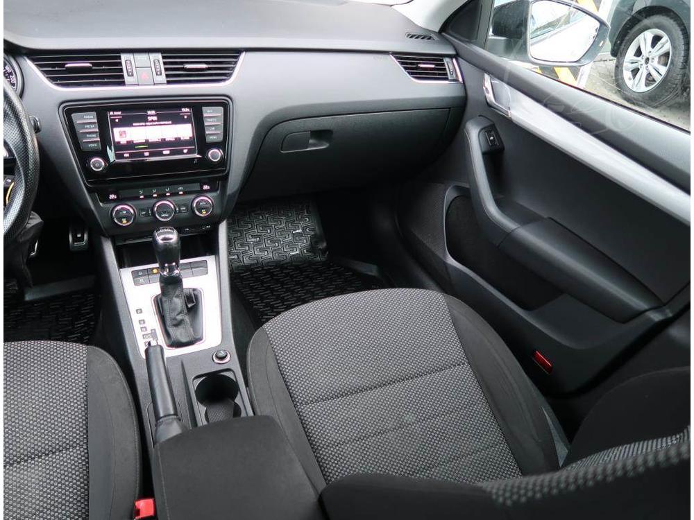 koda Octavia 1.6 TDI, Automat, Navi