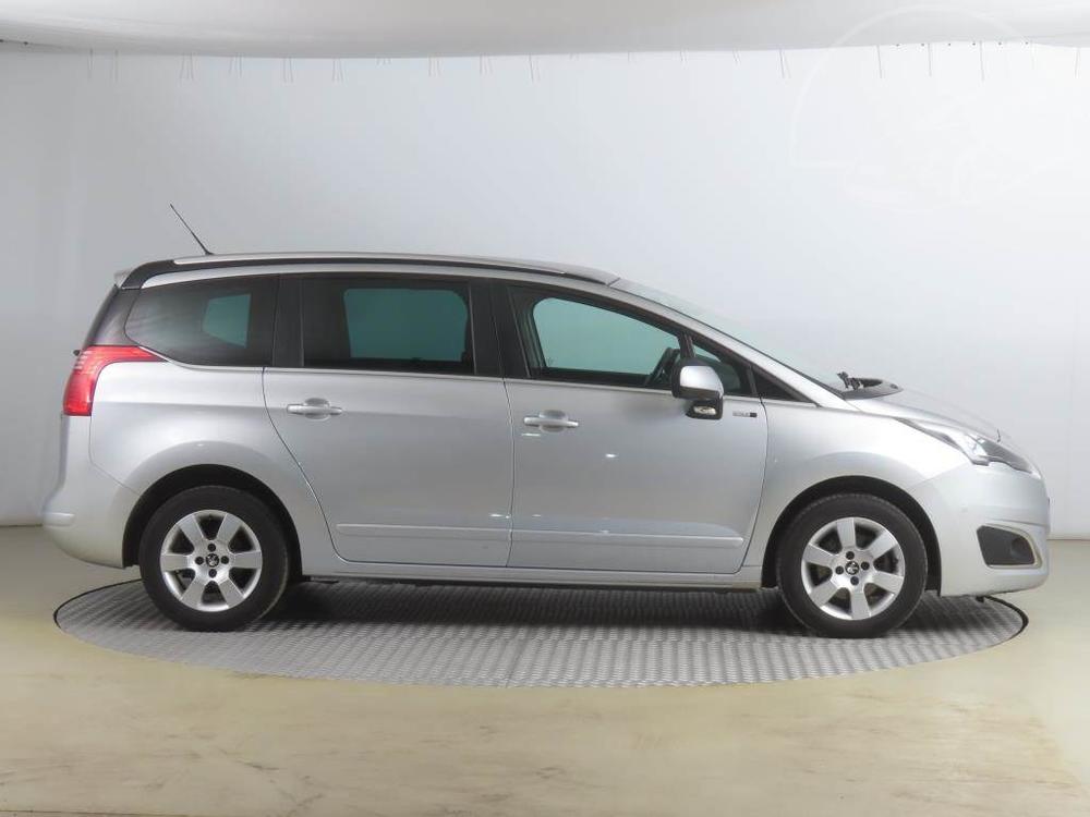 Peugeot 5008 2.0 BlueHDi, 7mst