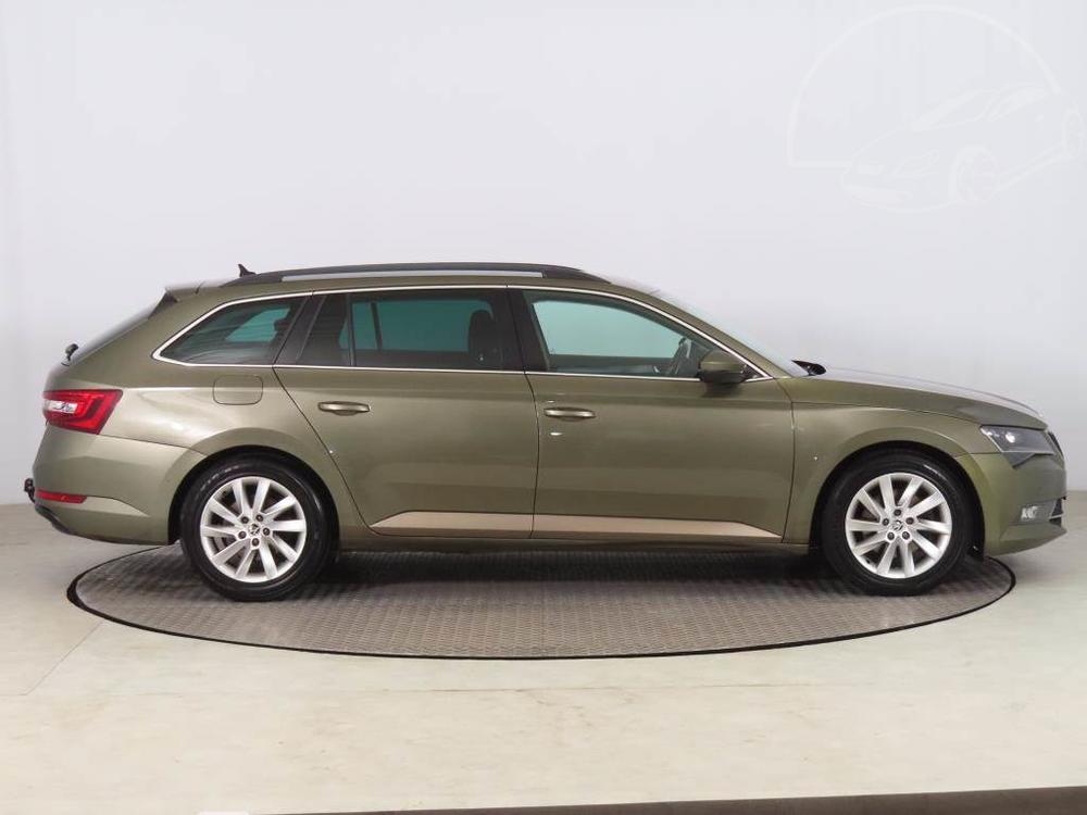 koda Superb 2.0 TDI, Automat, R,2.maj