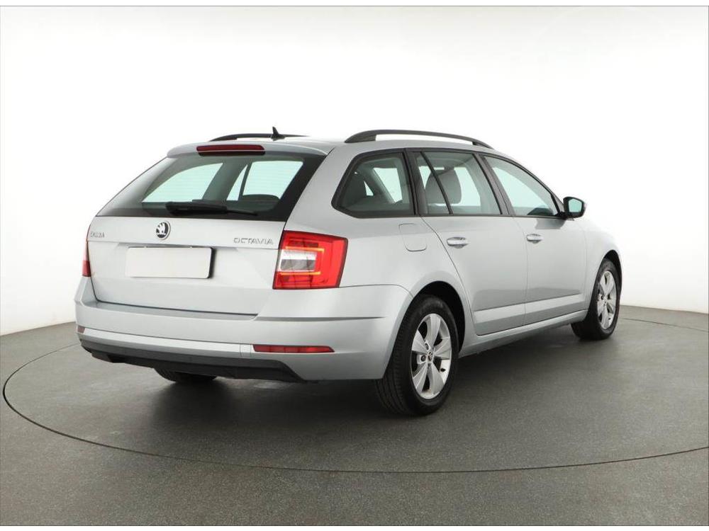 koda Octavia 1.6 TDI, Ambition, R,1.maj