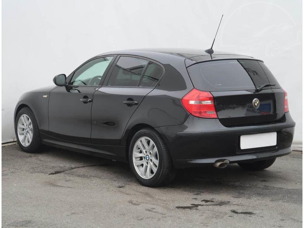 BMW 118 118d, Automatick klima