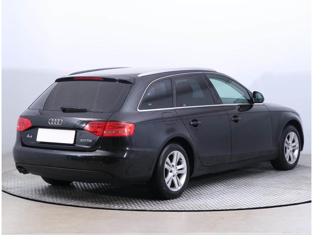 Audi A4 2.0 TDI, Xenony