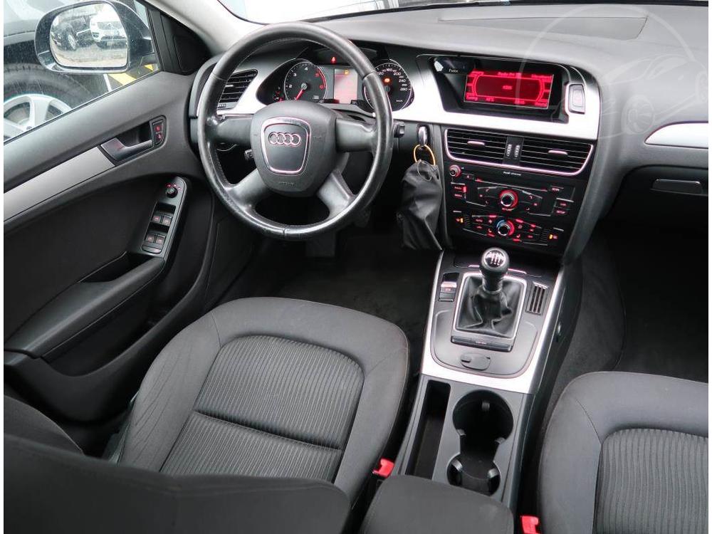 Audi A4 2.0 TDI, Xenony