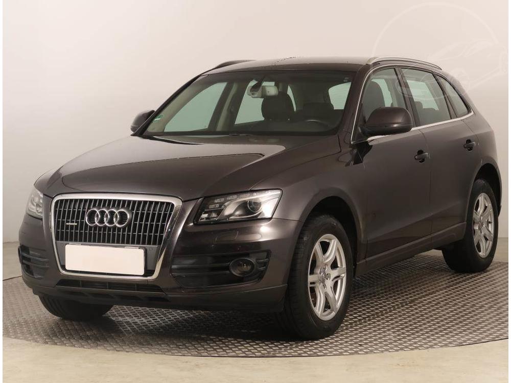 Audi Q5 2.0 TDI, 4X4, Serv.kniha