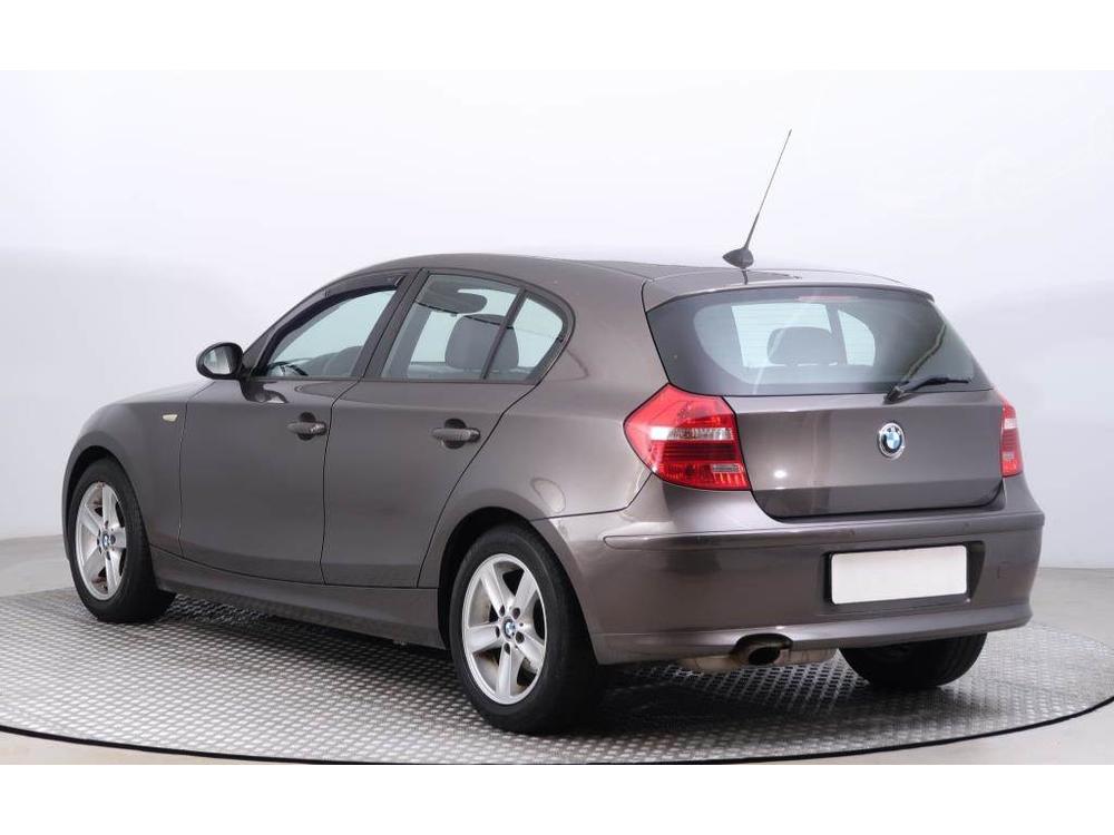 BMW 116 116i, Automatick klima