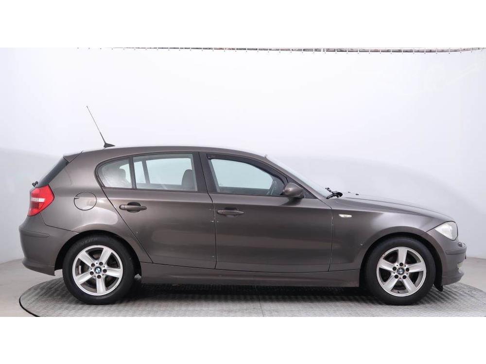 BMW 116 116i, Automatick klima