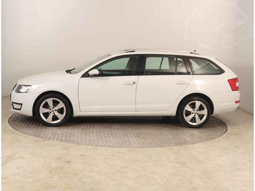 koda Octavia 1.6 TDI, R,2.maj, Ke, Navi