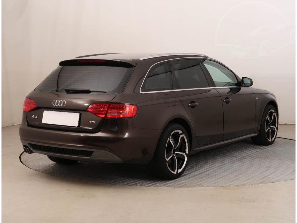 Audi A4 2.0 TDI, Serv.kniha, Xenony