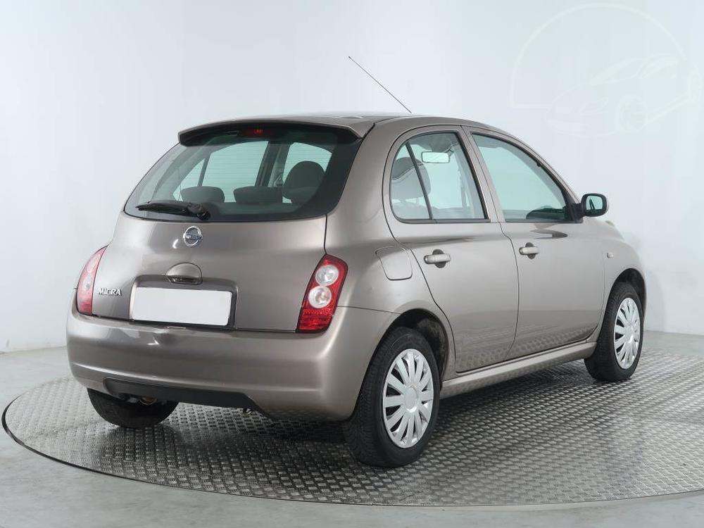 Nissan Micra 1.4 16V, Automatick klima