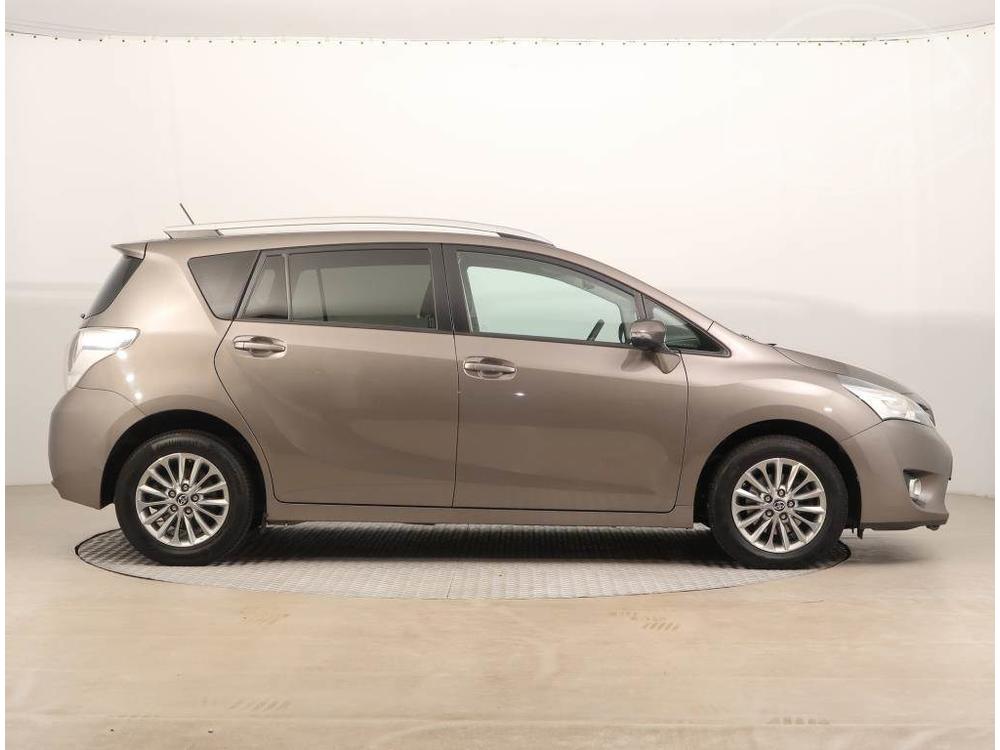 Toyota Verso 1.6 D-4D, R,2.maj, Serv.kniha