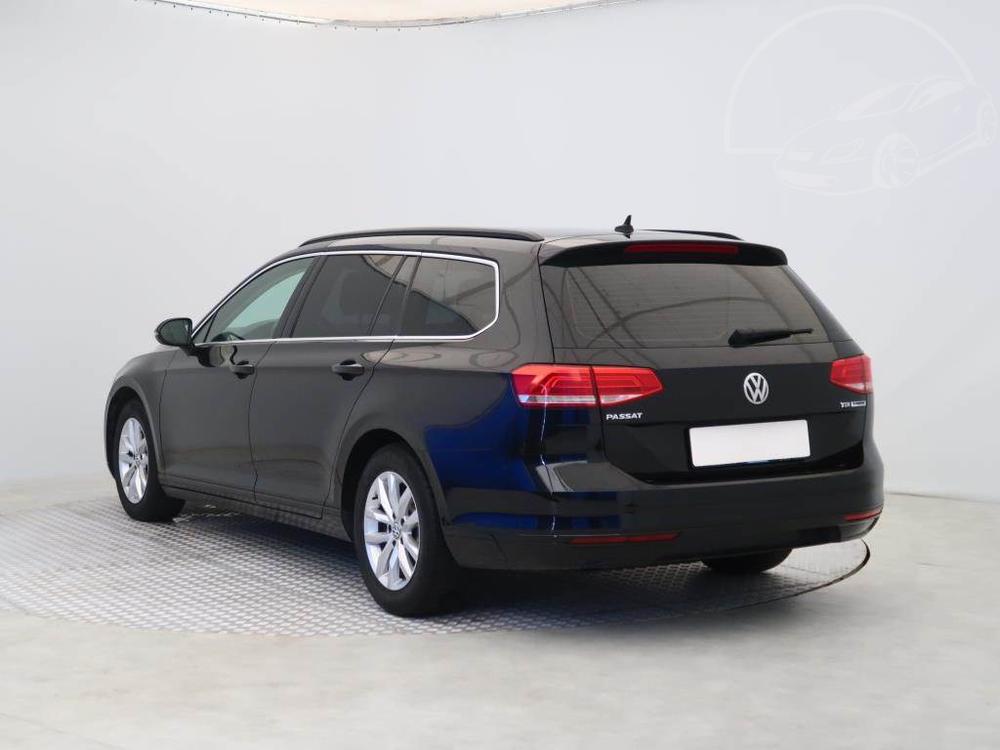 Volkswagen Passat 1.6 TDI, Automat, Navi