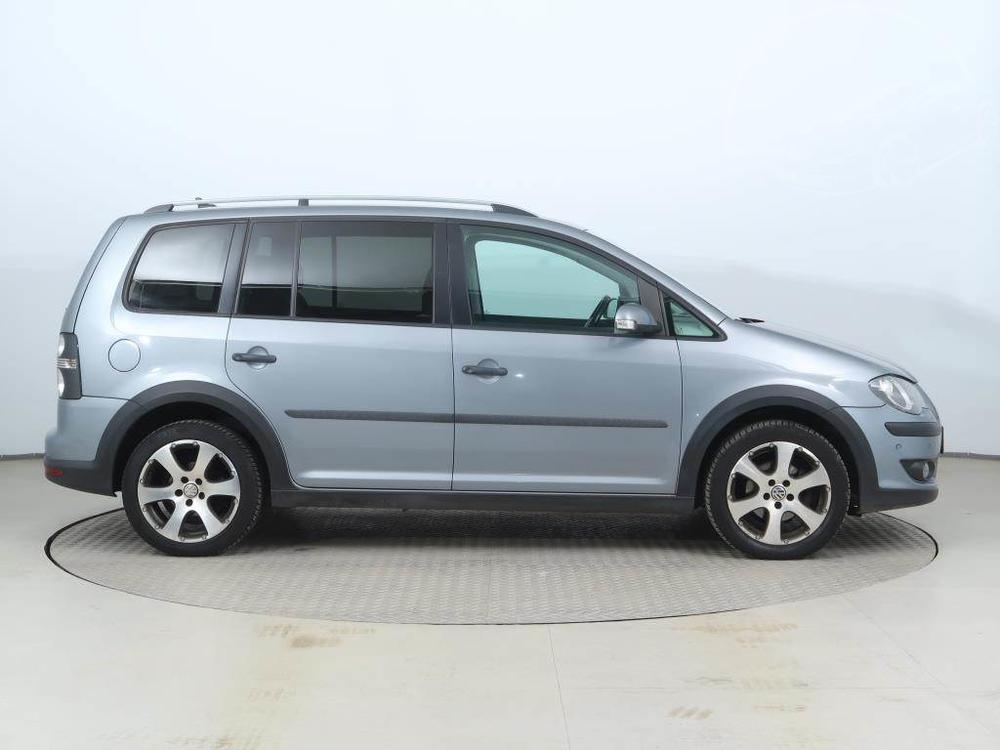 Volkswagen Touran 1.4 TSI, Cross, Navi