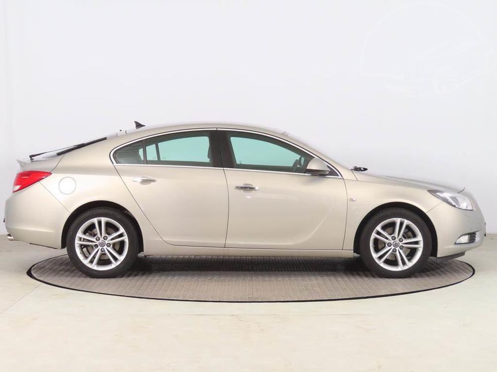 Opel Insignia 1.6 Turbo, Serv.kniha, Navi