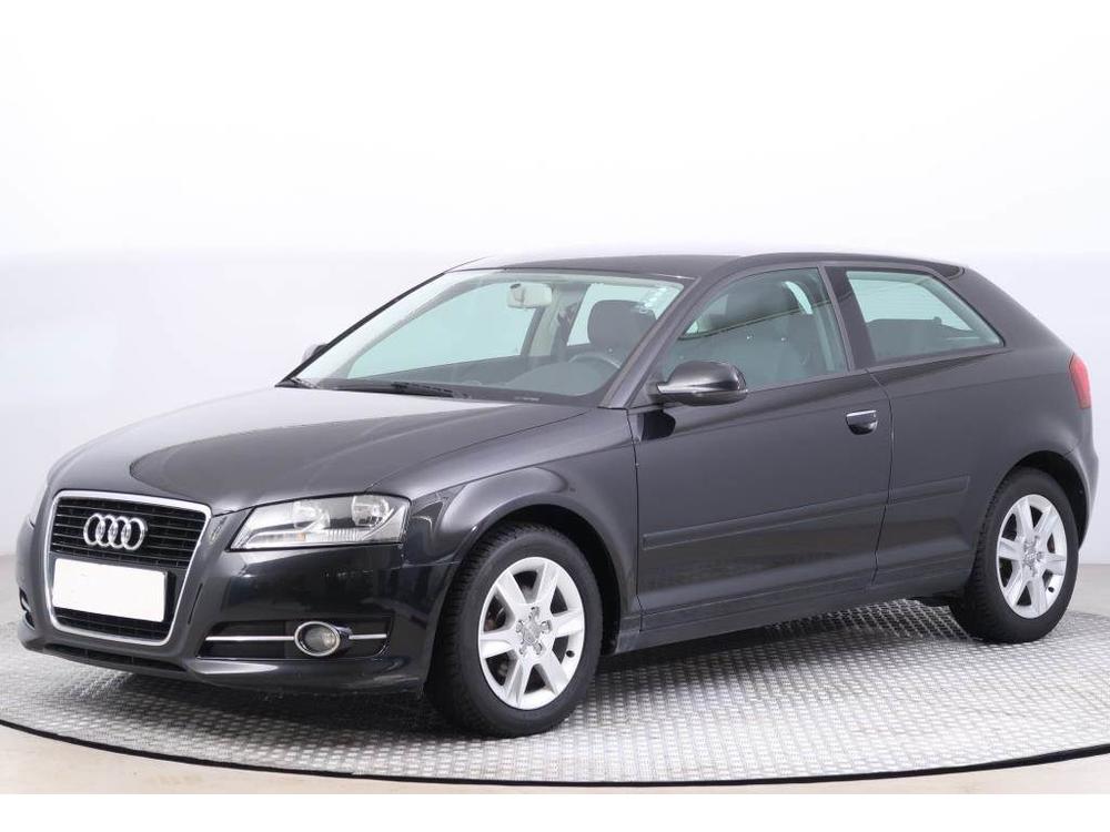 Audi A3 1.2 TFSI, Automatick klima