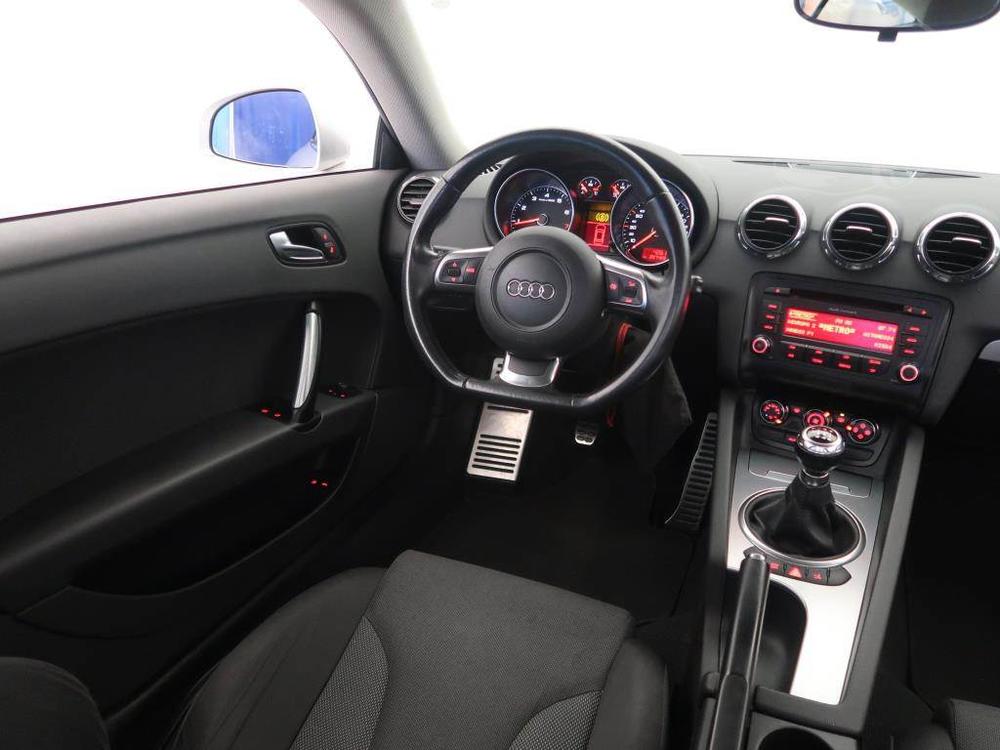 Audi TT 2.0 TFSI, Serv.kniha