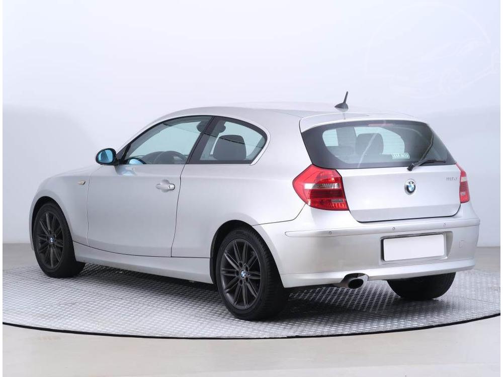 BMW 118 118d, Xenony