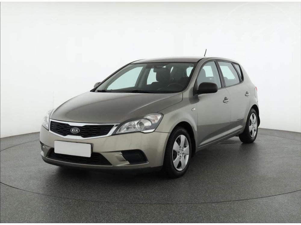 Kia Ceed 1.4 CVVT, Klima, El. okna