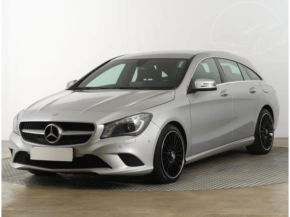 Mercedes-Benz CLA 200 CDI, Urban, Serv.kniha