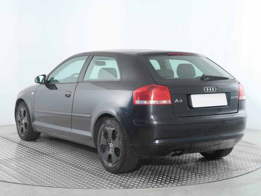 Audi A3 2.0 TDI, Automatick klima