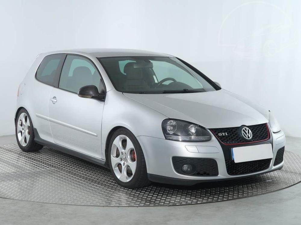 Prodm Volkswagen Golf 2.0 GTI, Automatick klima