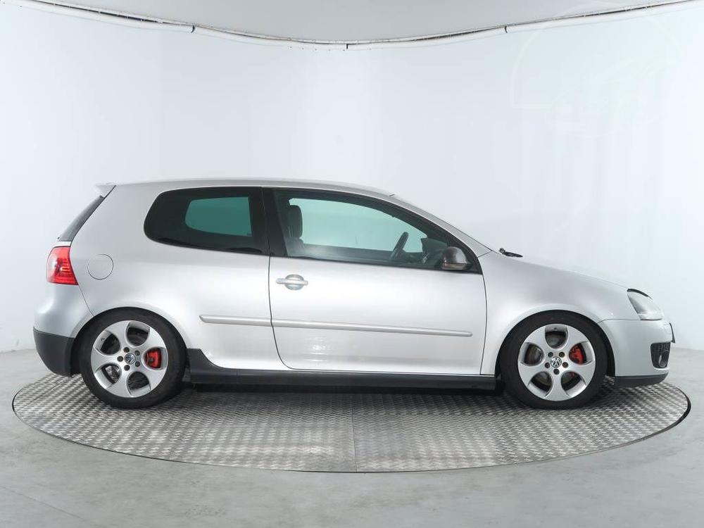 Volkswagen Golf 2.0 GTI, Automatick klima