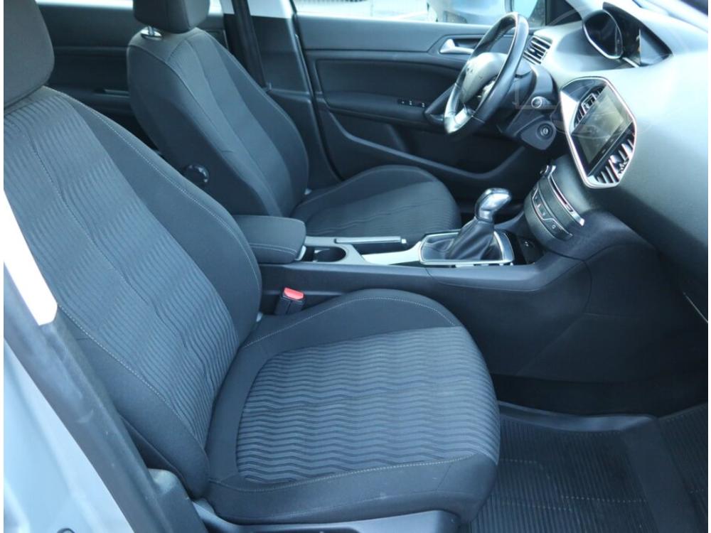 Peugeot 308 1.6 HDi, Automatick klima