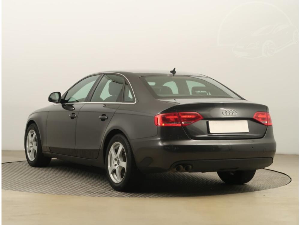 Audi A4 2.0 TDI, Xenony