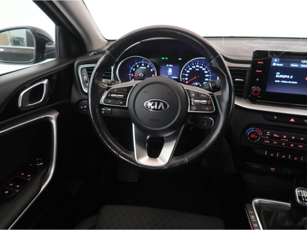 Kia Ceed 1.4 T-GDI, Gold, Serv.kniha