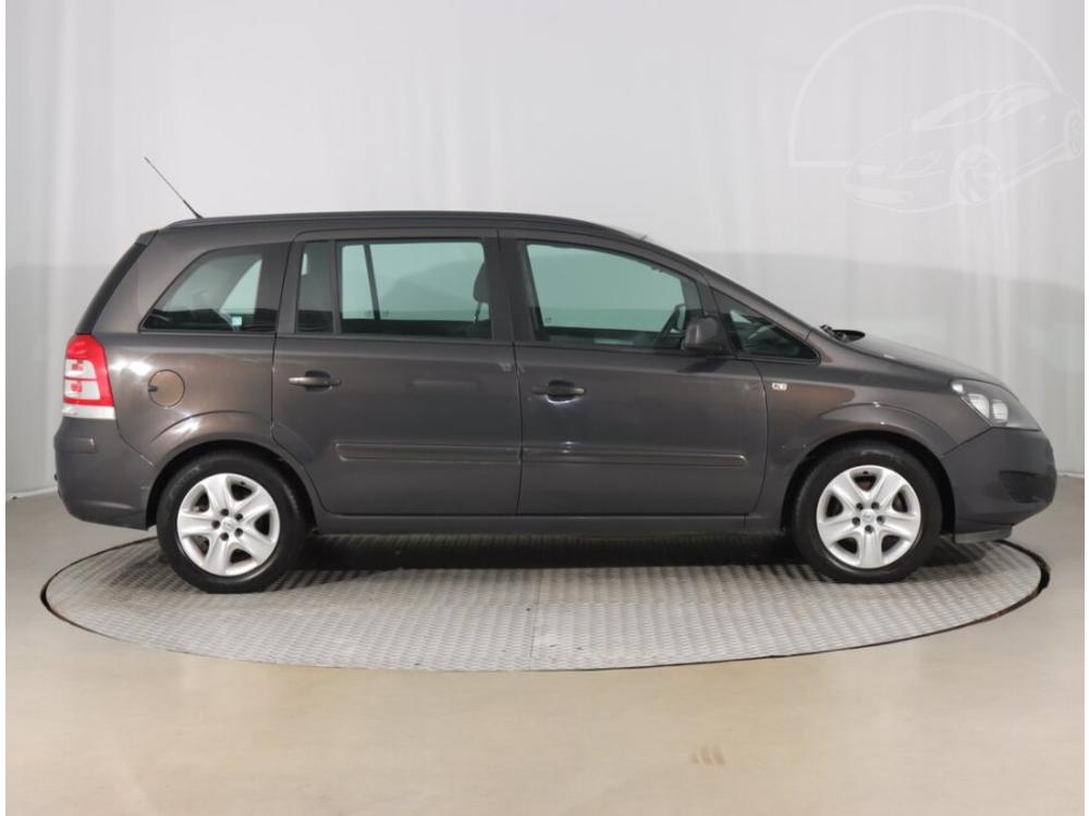 Opel Zafira 1.6, 7mst, Serv.kniha