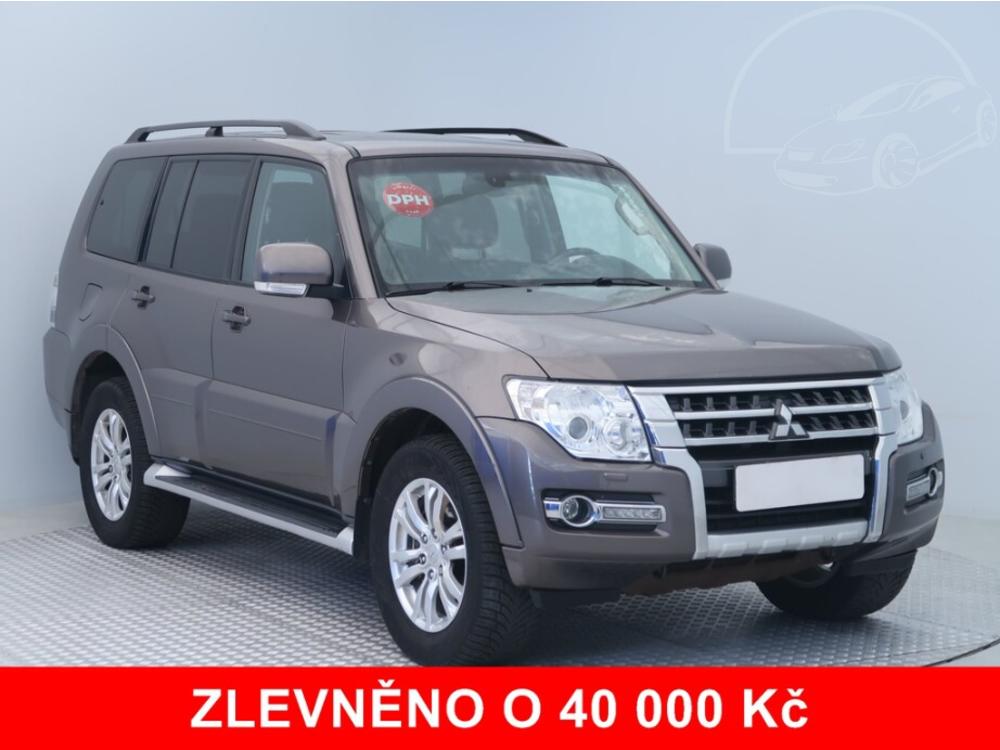 Prodm Mitsubishi Pajero 3.2 DI-D, NOV CENA, 4X4