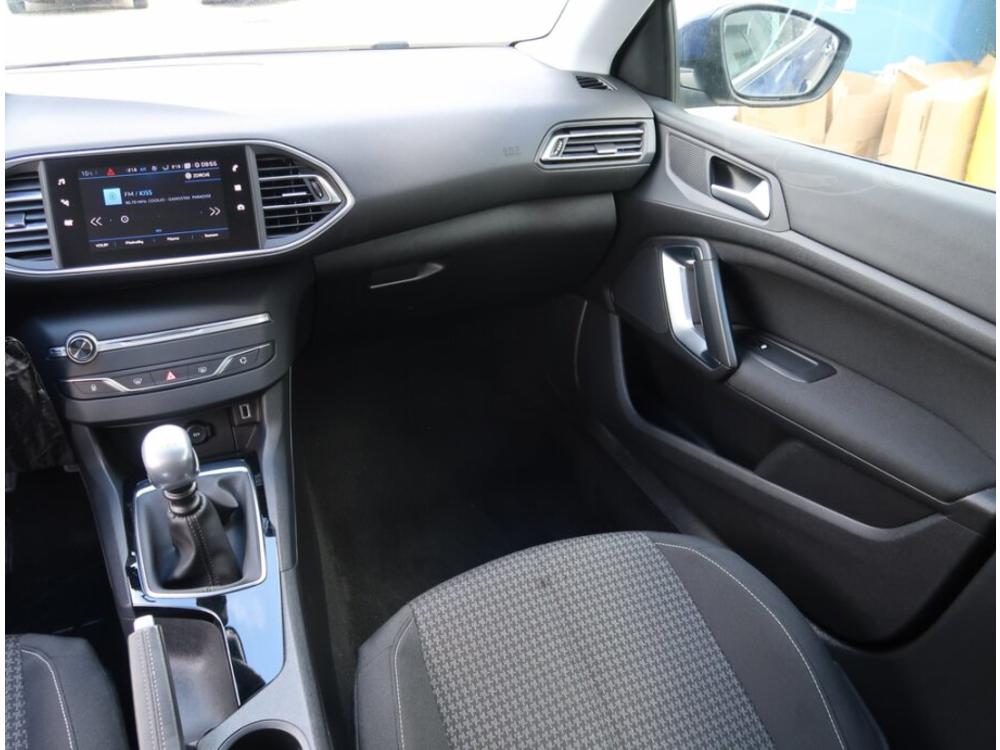 Peugeot 308 1.5 BlueHDi, NOV CENA, Navi