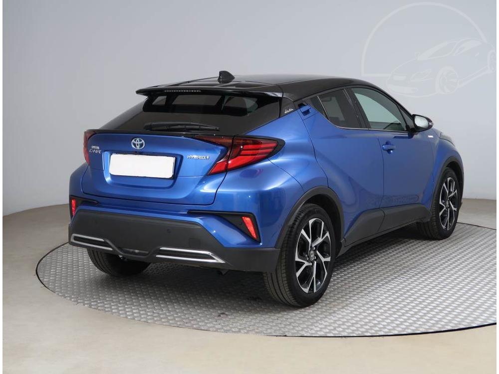 Toyota C-HR 2.0 Hybrid, Selection