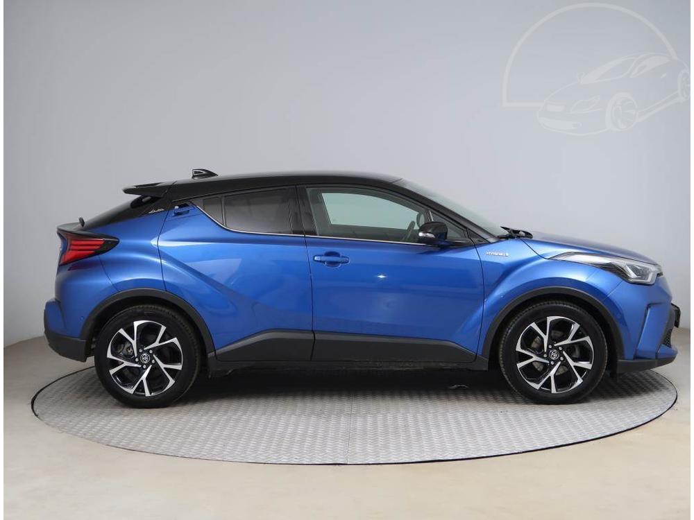 Toyota C-HR 2.0 Hybrid, Selection